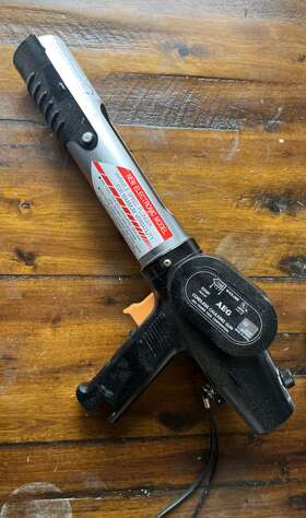 Dc2.4v Aeg Ez581 Rechargeable Caulk Gun