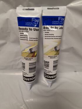 Custom Building Products 313030730770 Bright White 5.5 Oz. Simple Fix Ceramic Tile And Fixture Caulk