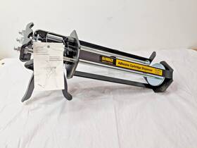 08494-pwr Dewalt 28oz Standard Manual Dispensing Tool Ac100 Gold