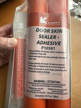 P10581 Kent Door Skin Seam Sealer Adhesive Light Grey 10 Oz With 2 Tips New