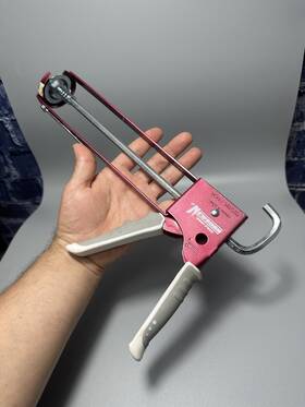 940-gtd Newborn Skeleton Drip-free Caulking Gunn Silicone Caulk Burgundy Red 9 Inch
