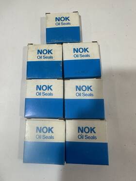 Ad7767-e0 Nok / Ad7767e0 Oil Seal Lot Of 7