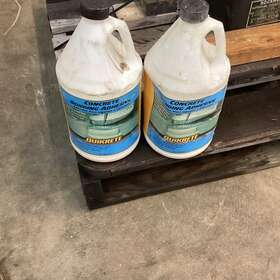 Quikrete 445050425411 2 Used 1 Gal. Concrete Bonding Adhesive Plaster Stucco Permanent Bond