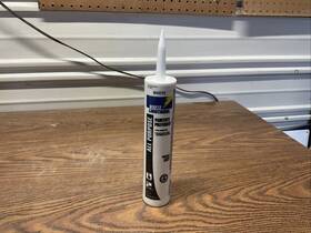 W11124510 White Lightning Silicone Sealant Finish 10 Oz Wl1522wr