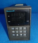 Honeywell UDC500 Ultra-pro DC5062-1-2F23-330-00000-000-0 120 Vac 60HZ Tempera.... Fixed Price $99.99.